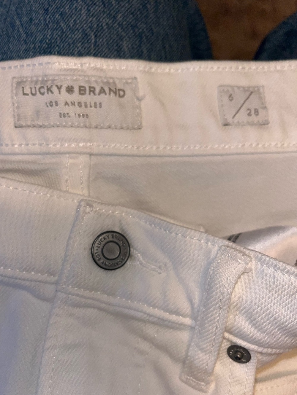 Lucky Brand White Denim Raw-Hem Shorts 90s loose short - Picture 2 of 6